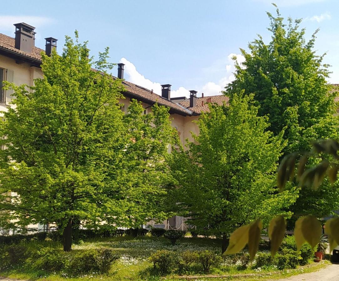 Апартаменты Scalo Al Castello Locate di Triulzi Экстерьер фото